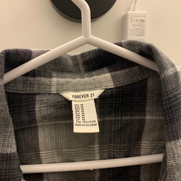 FOREVER 21 FLANNEL - Picture 2 of 2